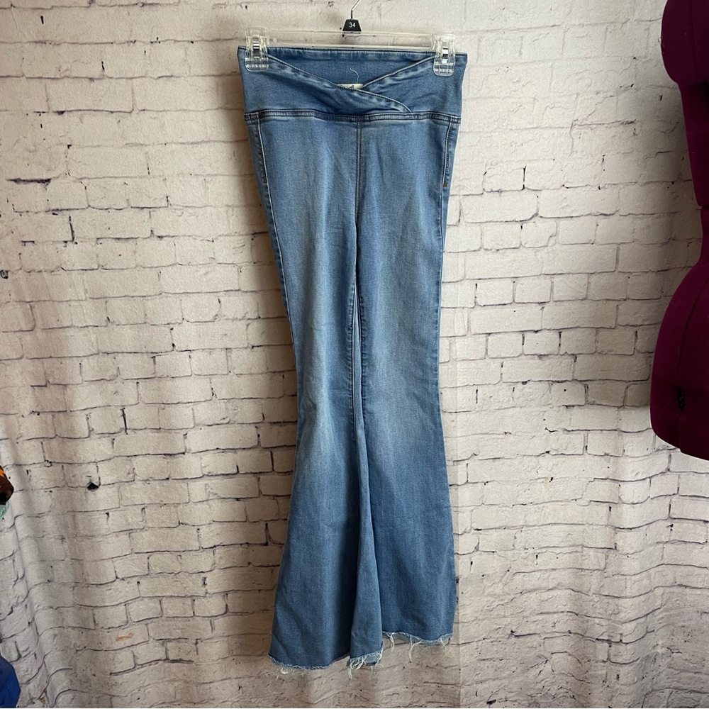 We the free size 24 Venice beach flare jeans